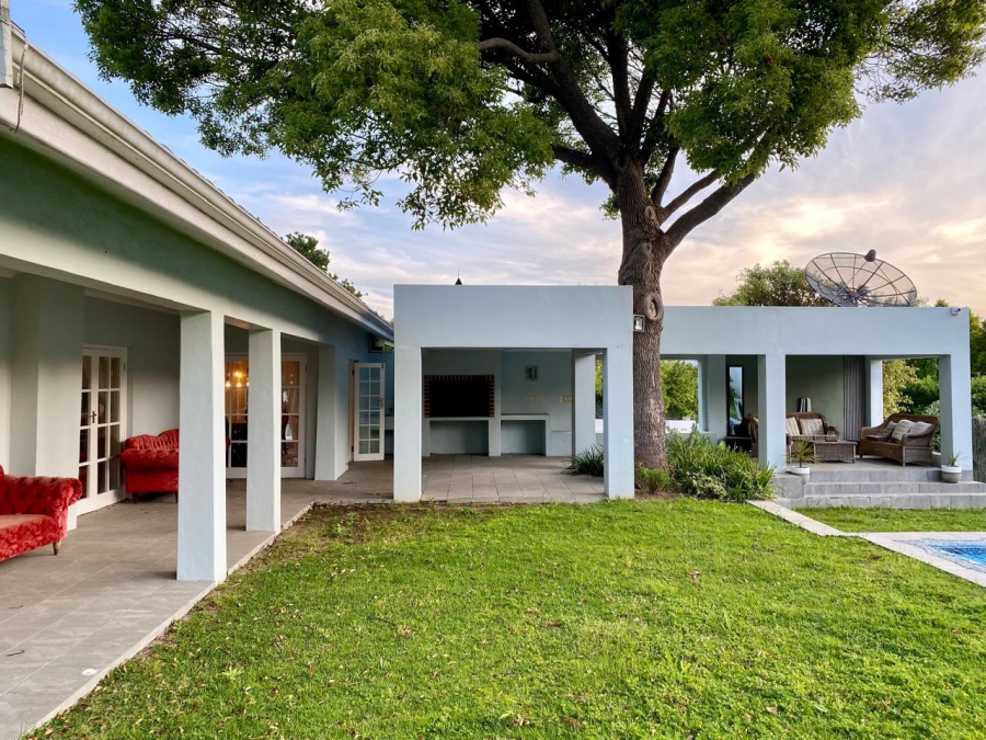 5 Bedroom Property for Sale in Constantia Western Cape